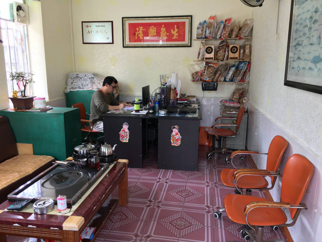 色翁荡息又大又硬又粗又爽