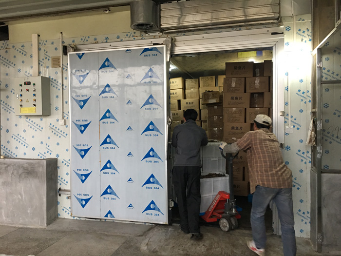 色翁荡息又大又硬又粗又爽